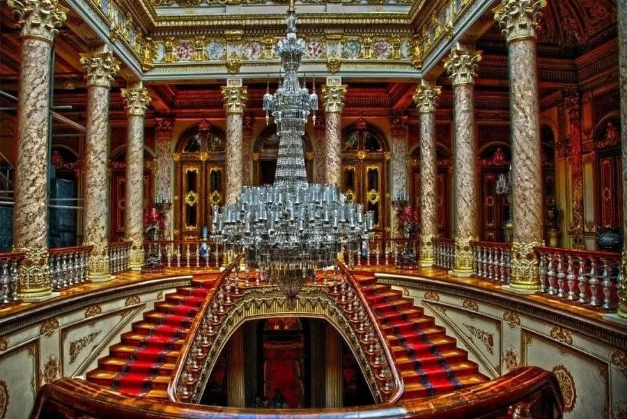 Entradas Sin Filas al Palacio de Dolmabahçe con Audioguía - Image 4